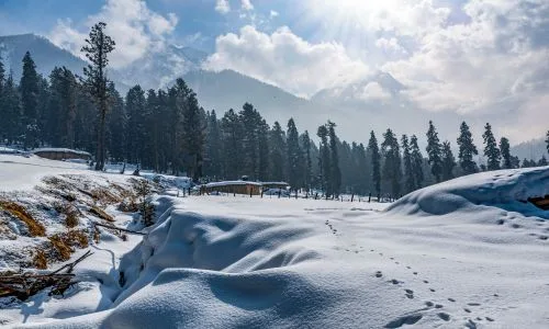 Quick Ski Escape – Enjoy a Customized Ski Day in Gulmarg