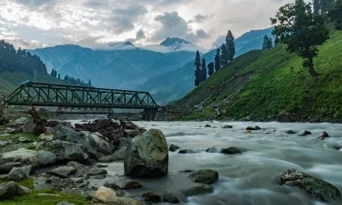 Serenity of Gurez Meets Splendor of Kashmir